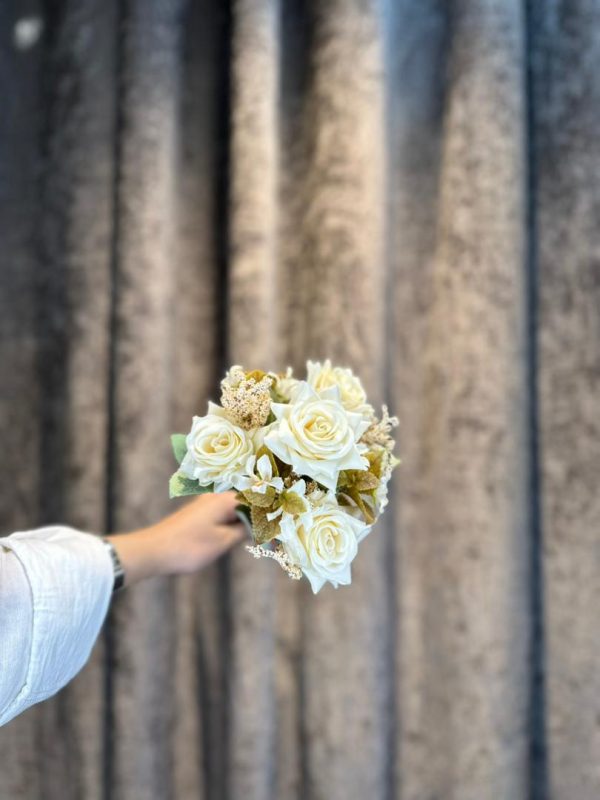 رز متوسط لب برگشته - تصویر 8