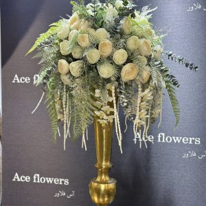 گلدان استیل لوکس با گل‌های مصنوعی رز، اوارانتوس، سرخس بوتی، مویی و اوکالیپتوس. مناسب برای دیزاین مراسم خواستگاری، تالار عروسی و دکور داخلی