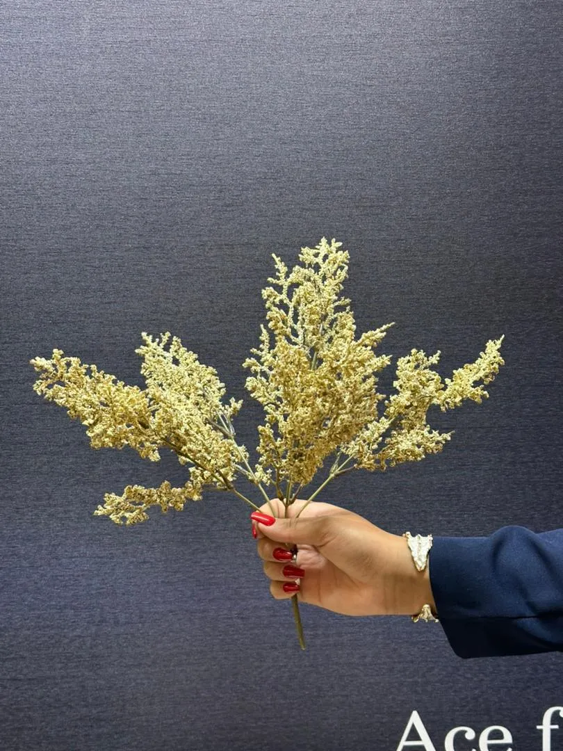 دسته برگ پفکی مصنوعی پاییزی در سه رنگ نسکافه‌ای، قهوه‌ای و صورتی